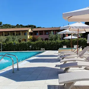 *** Aparthotel Le Corti Del Sole Italia